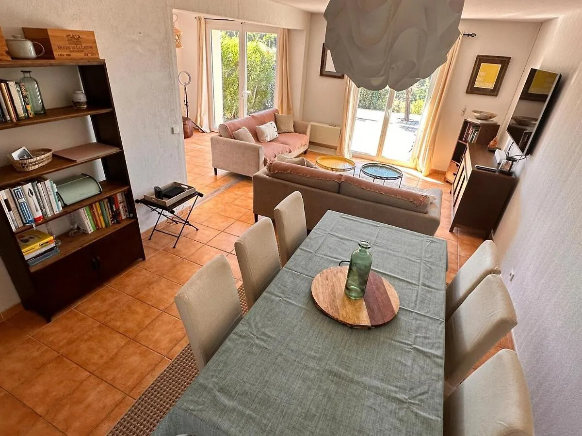 Holiday home Appt 87M2 - 3 Etoiles - Parking - Wifi - Clim - Piscine Villa Roquebrune-sur-Argens