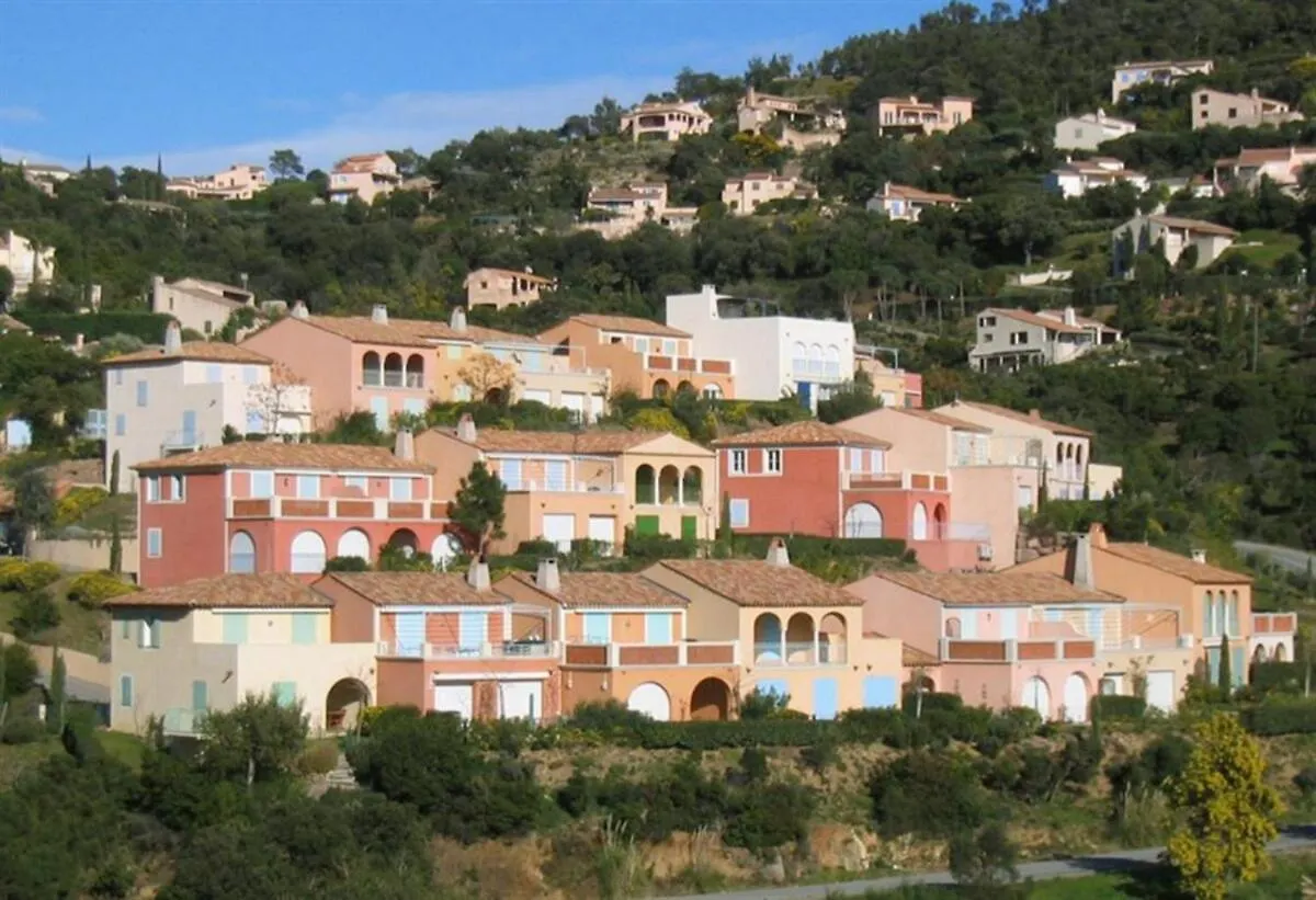 Appt 87M2 - 3 Etoiles - Parking - Wifi - Clim - Piscine Villa Roquebrune-sur-Argens 0*,